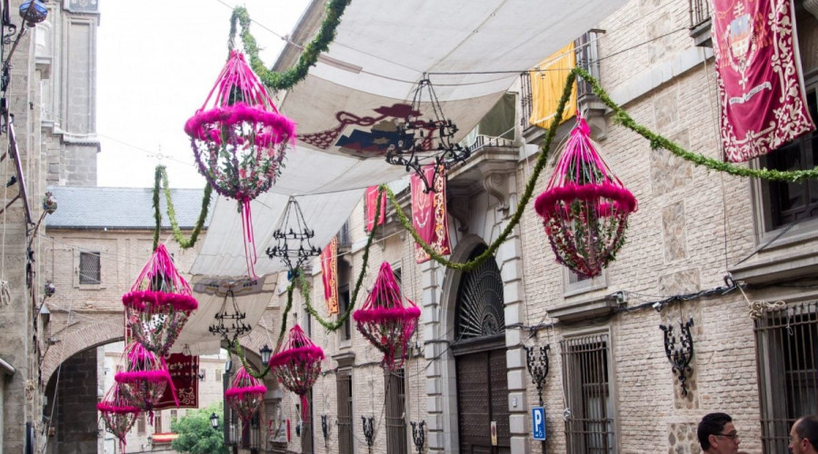 Un 'espectáculo floral' recorrerá las calles de Toledo este Corpus Christi