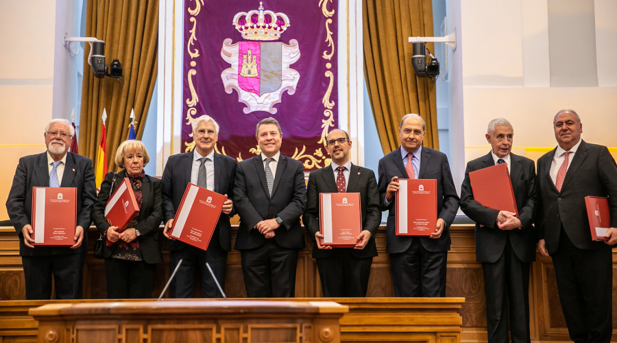 El presidente García-Page sitúa a Castilla-La Mancha como “ejemplo de fidelidad constitucional” y “una representación fiel” del espíritu del 78