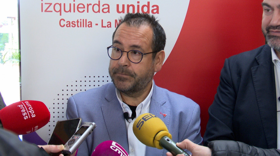 Crespo (IU) se desmarca de Gascón, le afea que culpe al adversario de los malos resultados